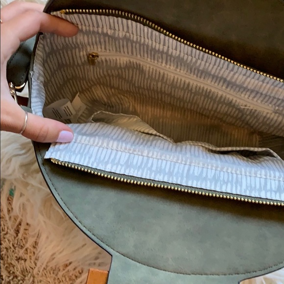 Purse - Picture 2 of 3